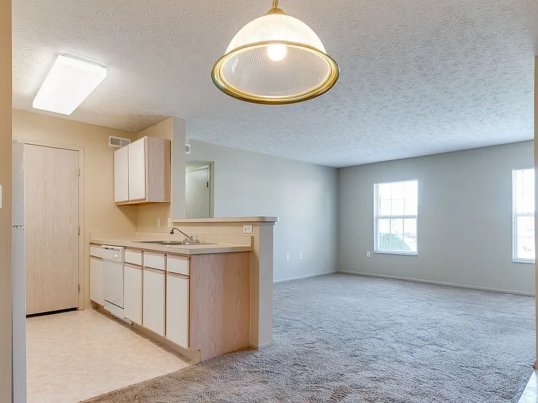 Highpoint Apartments — Photo 18