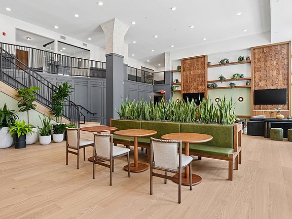 3rd image of 1104 Avondale Ave SE #1229