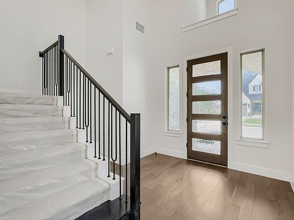 4420 Daisy - Entry