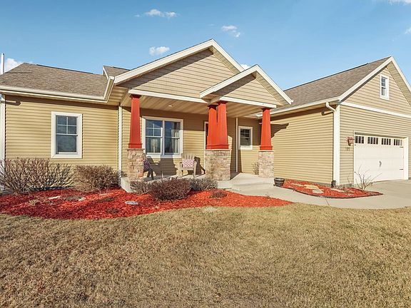 2nd image of 704 Orchard View Dr