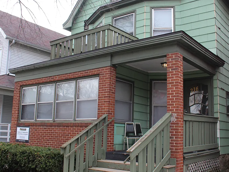 214 W Gilman St #3 — Photo 7
