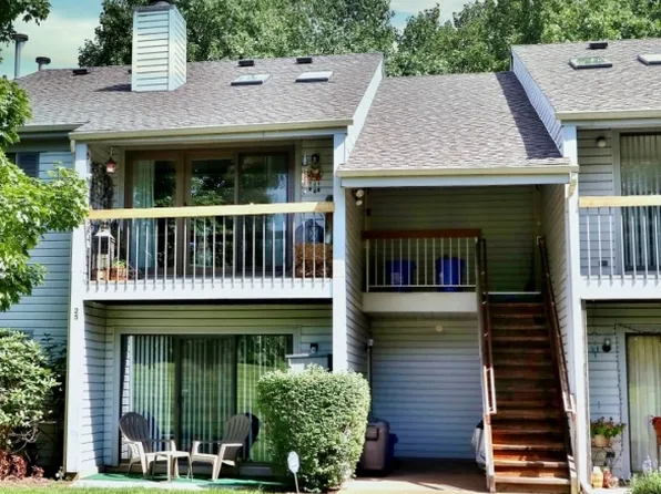 29 Crabapple Ln #212, Franklin Park, NJ 08823