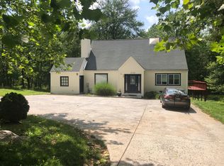 10130 Falls Rd, Potomac, MD 20854