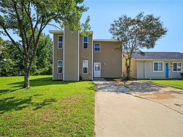 3819 Peachtree Ln, Portsmouth, VA 23703