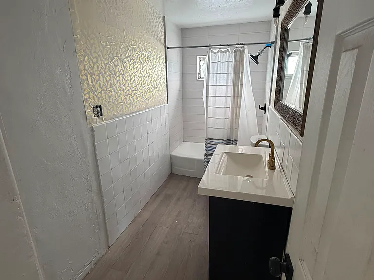 919 Clearview Ave — Photo 12