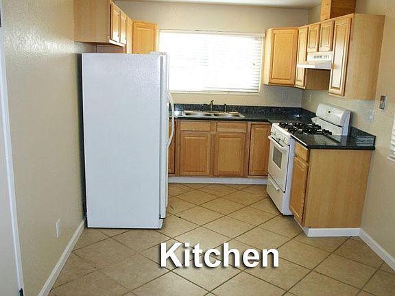 Kitchen (fridge not included)