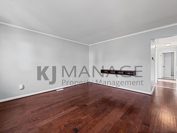5th image of 13319 Couwlier Ave