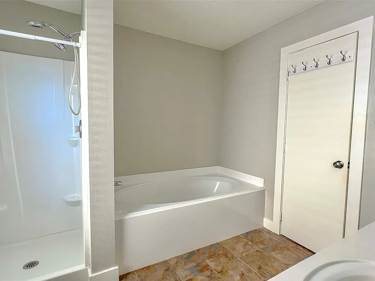 9923 Farrell Dr — Photo 28