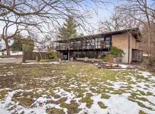 565 Meadow Rd, Winnetka, IL 60093