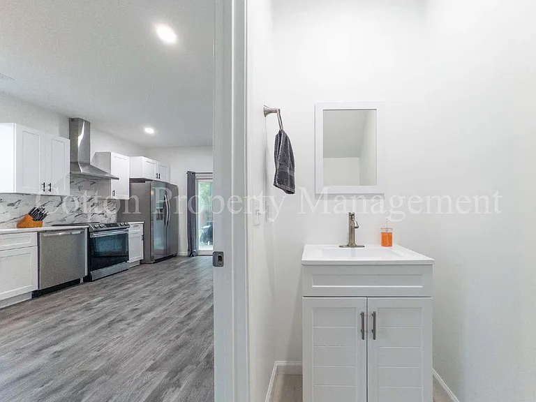 2709 Worth Dr — Photo 11