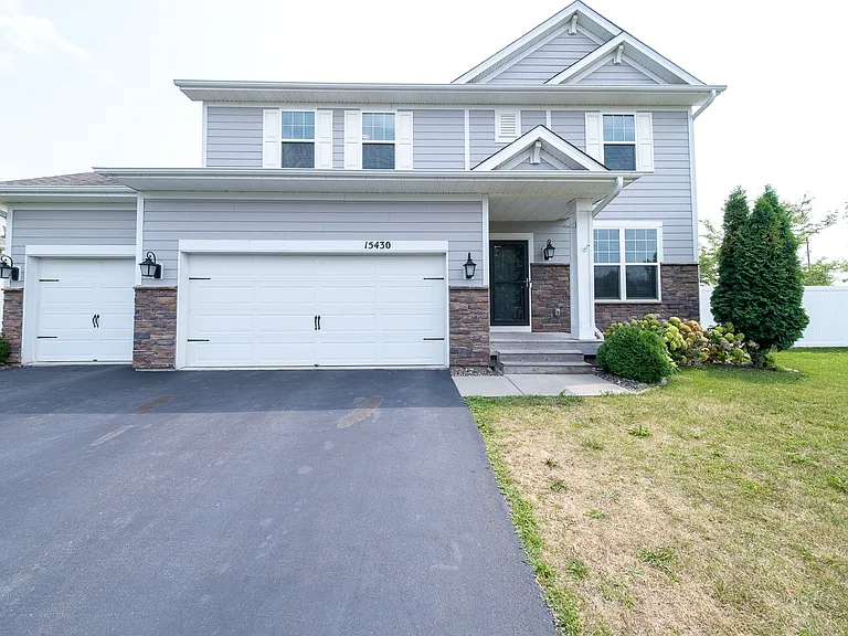 15430 Eagle Creek Way — Photo 1