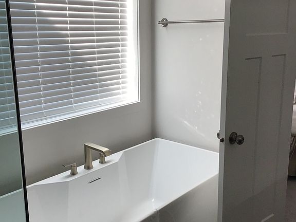 4th image of 4357 Clifton Way