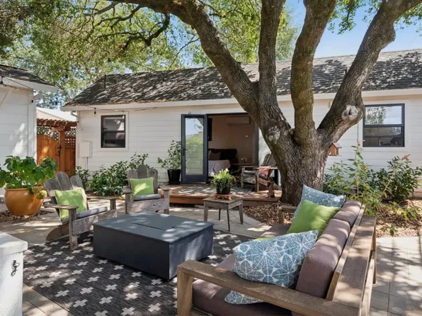 605 Calle Del Monte St, Sonoma, CA 95476