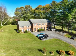 5021 Emerald Dr, Kingsport, TN 37664