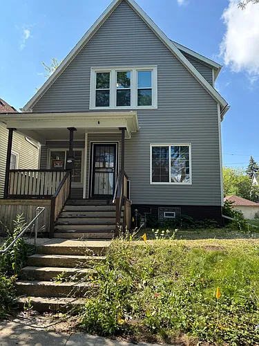 321 E Burleigh St Photo 1