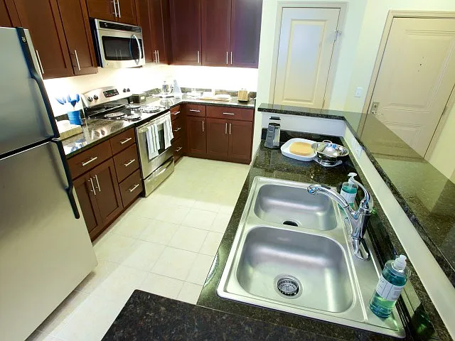 Penrose Square Apartments — Photo 13