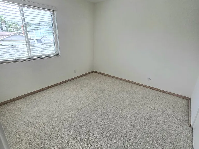 5648 Slicers Cir — Photo 13