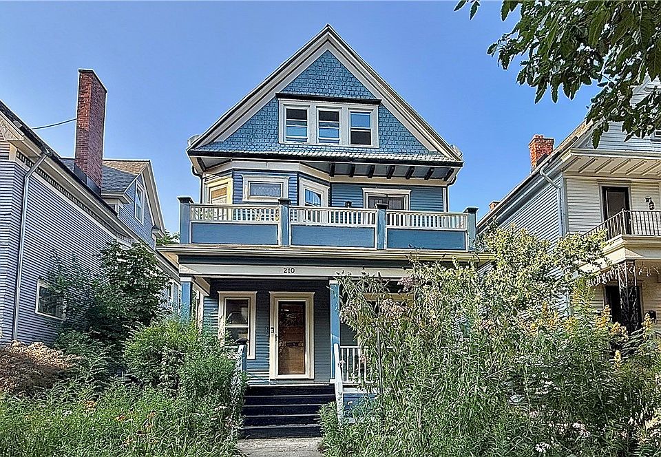 1st image of 210 Anderson Pl