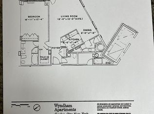 100 Hilton Ave, Garden City, NY 11530