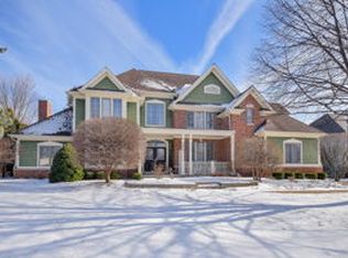 3N943 Walt Whitman Rd, St Charles, IL 60175