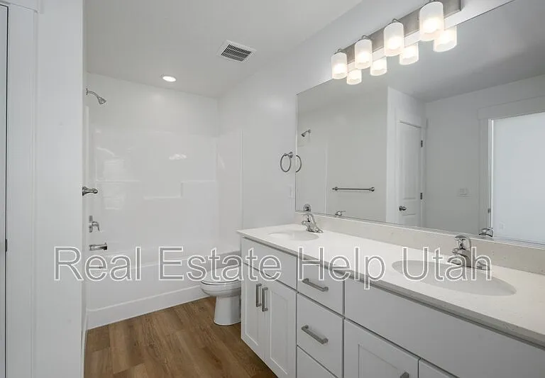 281 W 1150 N — Photo 27