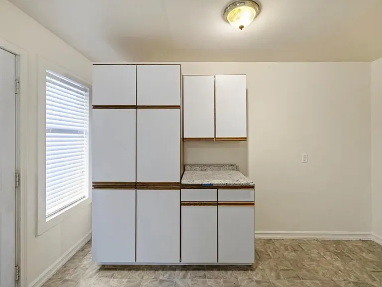 1133 W Nixon St — Photo 9