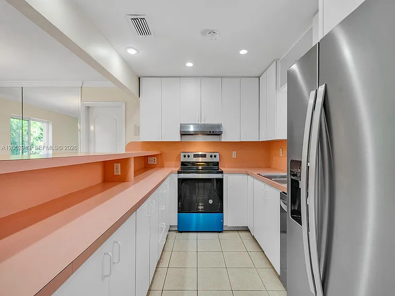 1430 SW 102nd Ct — Photo 17