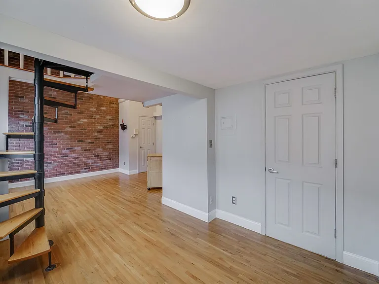519 Monroe St #2C — Photo 11