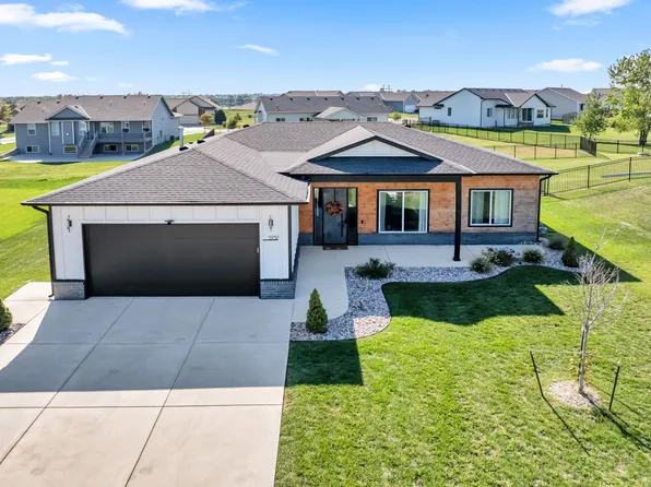 5237 N Cambridge St, Wichita, KS 67226