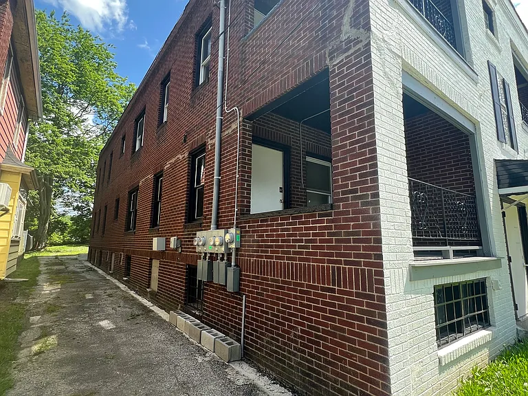 630 Willis Ave #1-2-4 — Photo 2