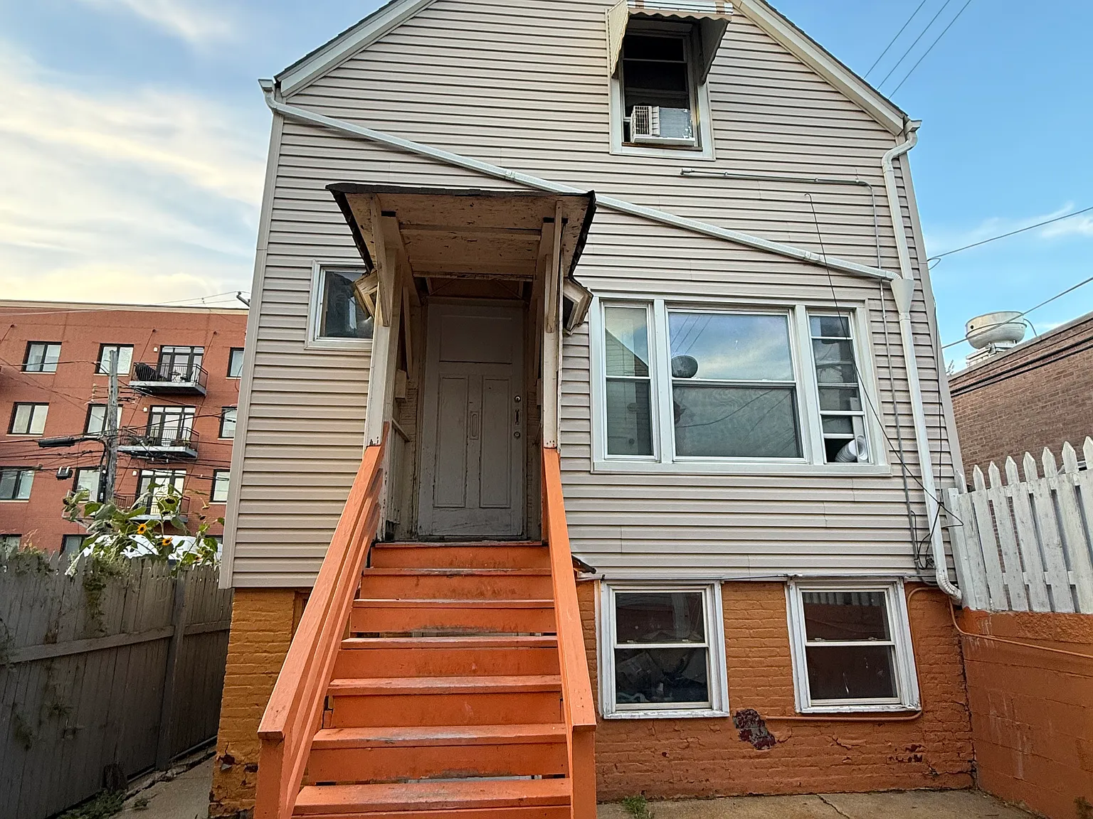 2 bed, 900 sqft, $1,800 — Photo 2
