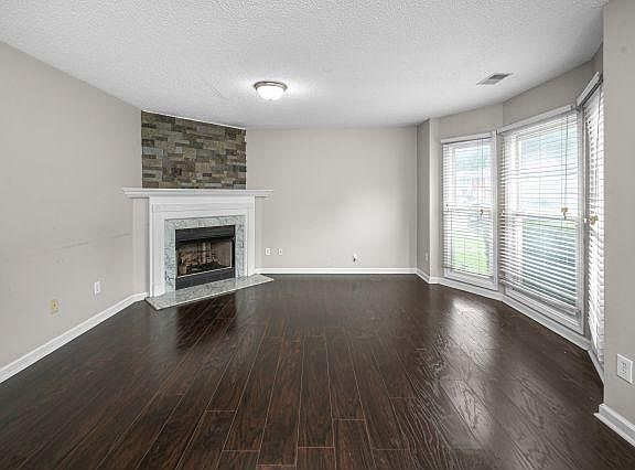 5th image of 5040 Falling Creek Ln