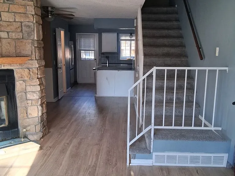 6740 S Independence St — Photo 2