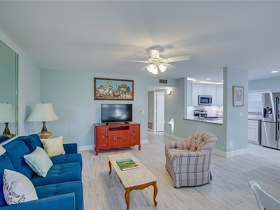 2nd image of 28 Pine Arbor Ln APT 106