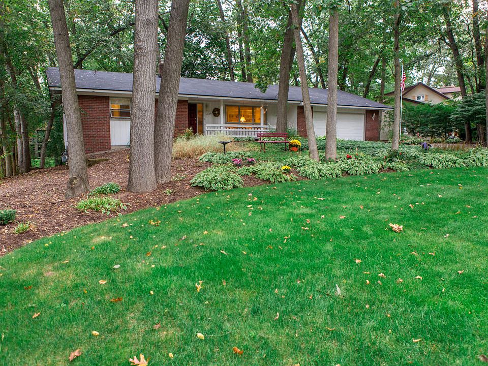 1st image of 3309 Bentwood Dr SE