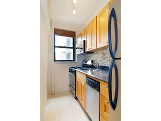 Sold by Citi Habitats | media 9