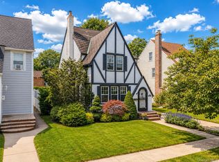 425 Marcellus Road, Mineola, NY 11501
