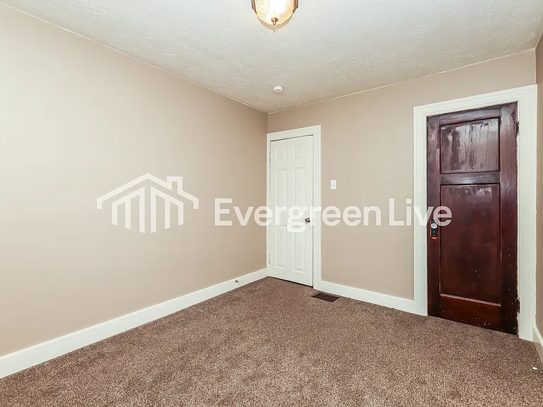 4109 Farnham Ave — Photo 11