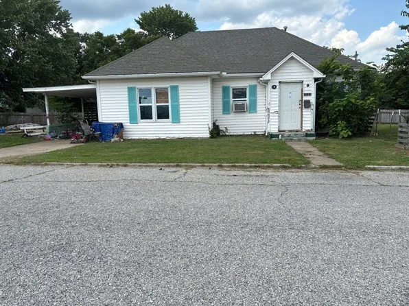 1021 E 6th St, Galena, KS 66739