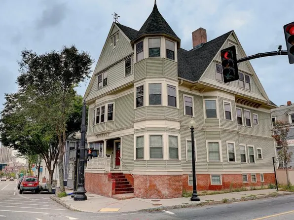 156 Broadway APT 4, Providence, RI 02903