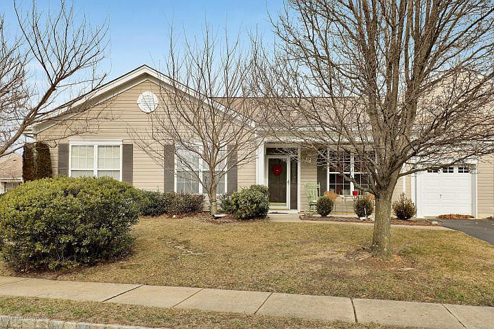1st image of 4 Greylawn Dr #1000