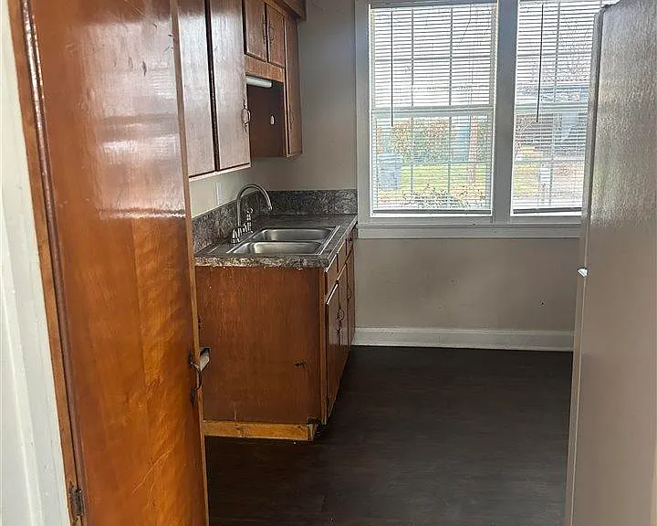 1004 W Wenonah Blvd — Photo 6