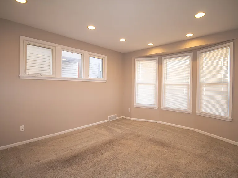 1215 Coolidge Hwy — Photo 5