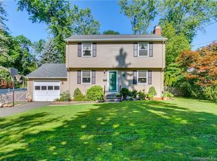 26 Barrett St, Hamden, CT 06517