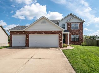 909 Silverlink Dr, O Fallon, IL 62269