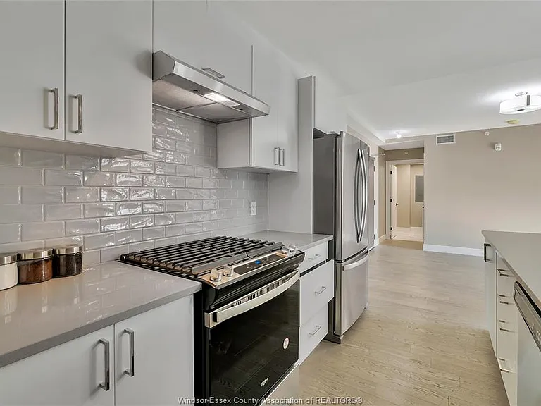 2550 Sandwich West Pkwy #303 — Photo 11