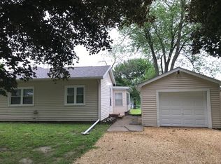 719 16th Ave N, Clinton, IA 52732