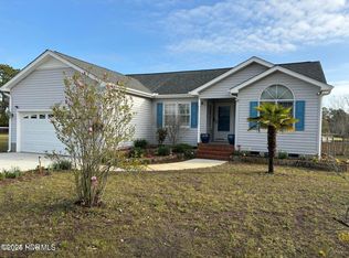 250 Quarter Horse Ln, Hampstead, NC 28443