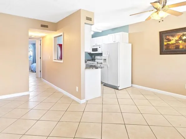 4629 Bayshore DR #J3, NAPLES, FL 34112