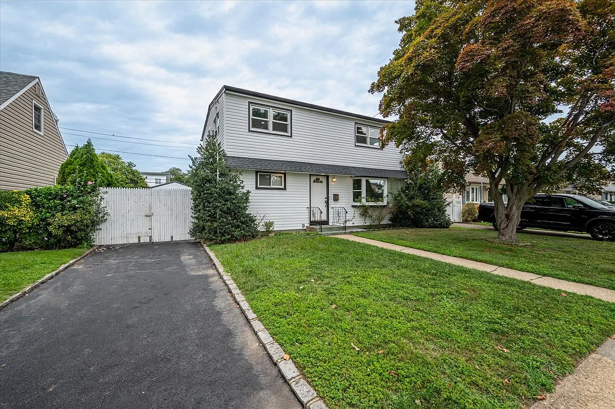 5 bed, 1550 sqft, $6,200 — Photo 1